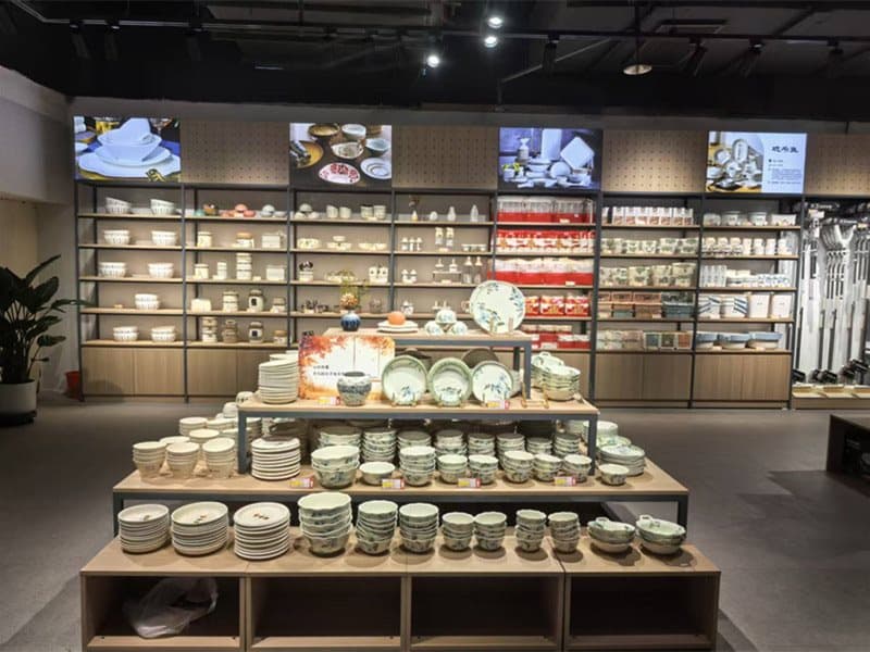 免漆钢木货柜整店配置现场实景——洛阳社区零售门店,洛阳市洛龙区达佳展柜厂承建